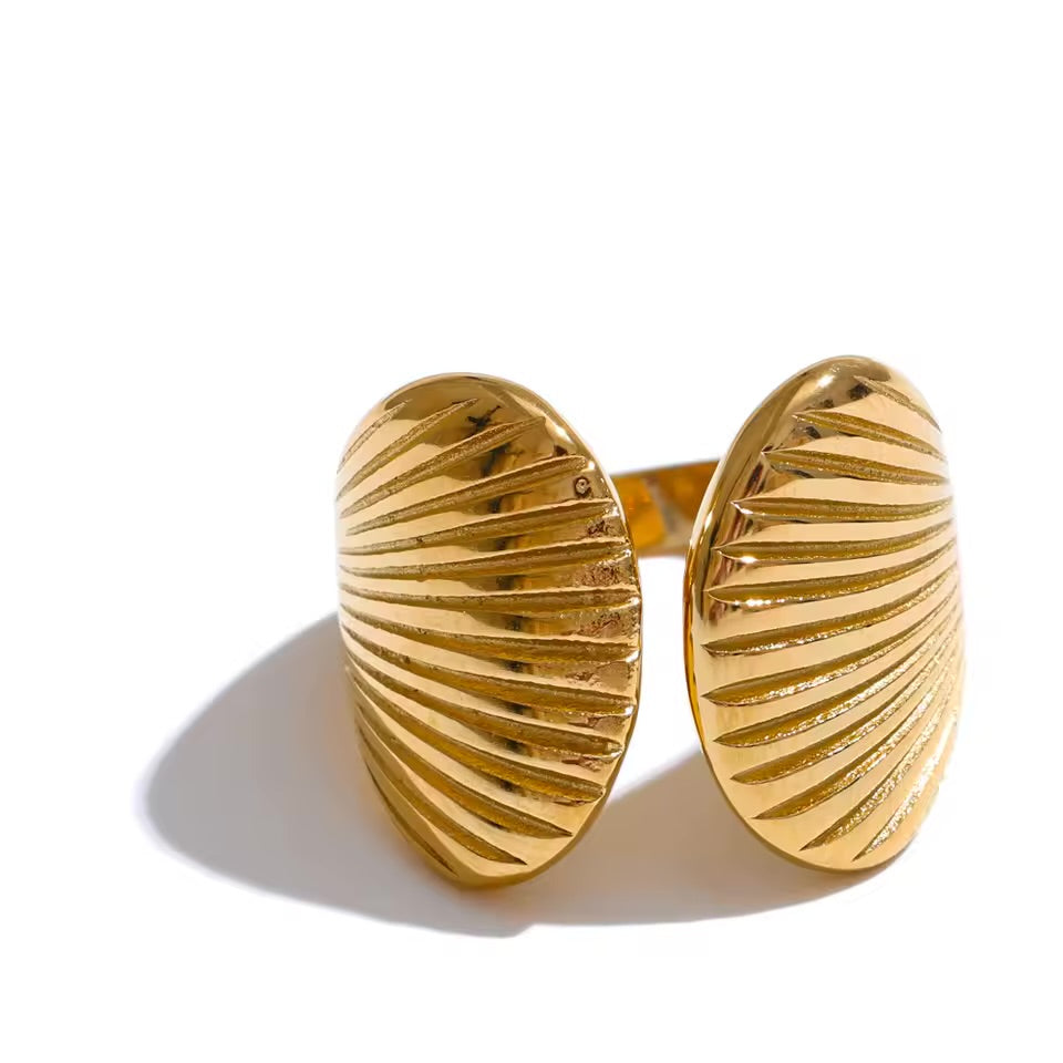 Shelly Ring