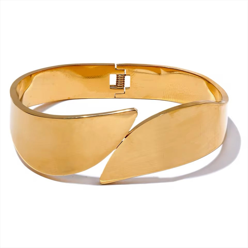 Nexa Bangle