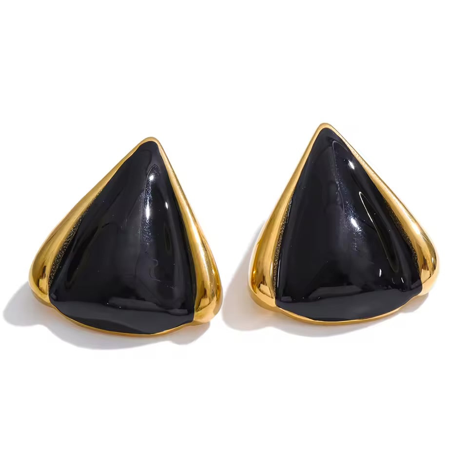 Onyx Pyramid Studs