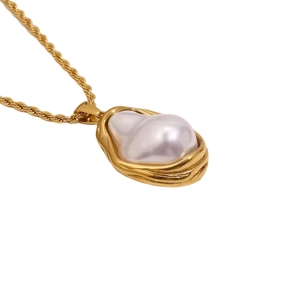 Pearl Embrace Necklace